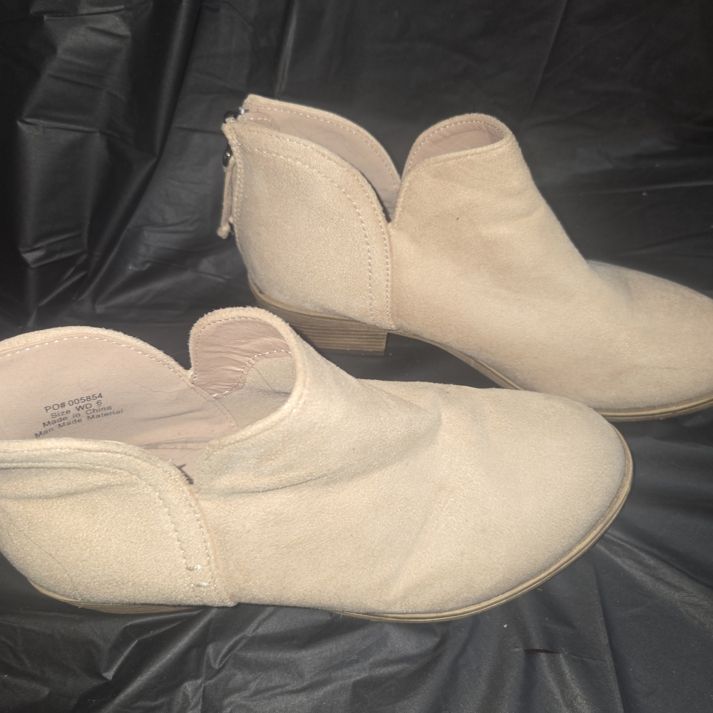 Women's Cream Ankle Boots